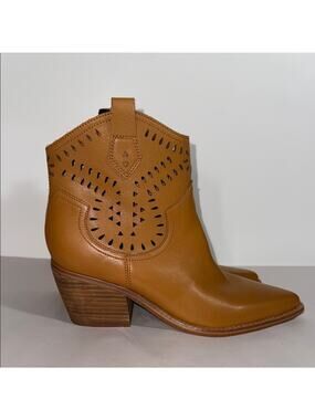 Marc Fisher giddy up bootie pointed-toe western bootie in a tan size 7